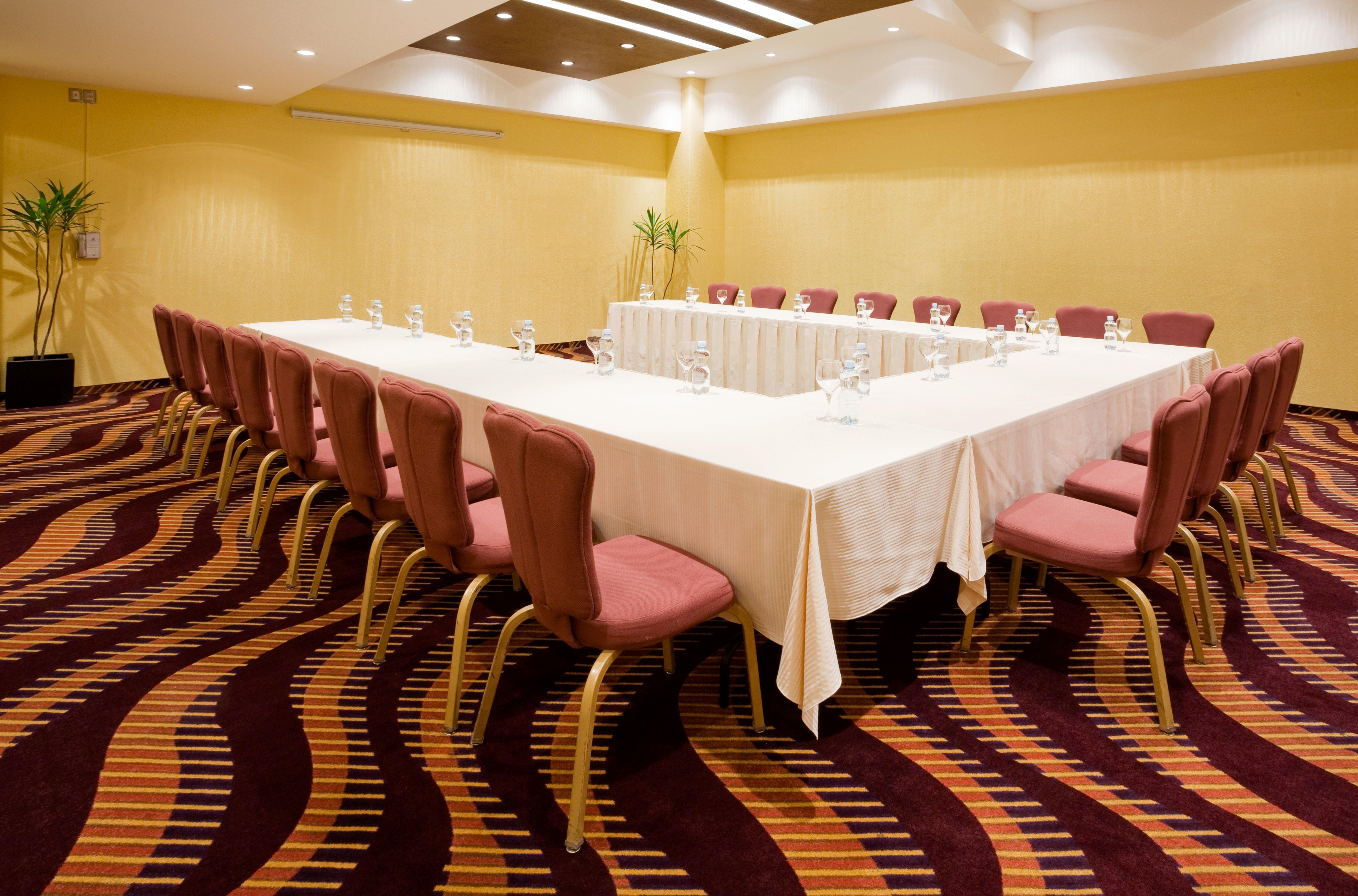 Holiday Inn Puebla Finsa By Ihg Экстерьер фото