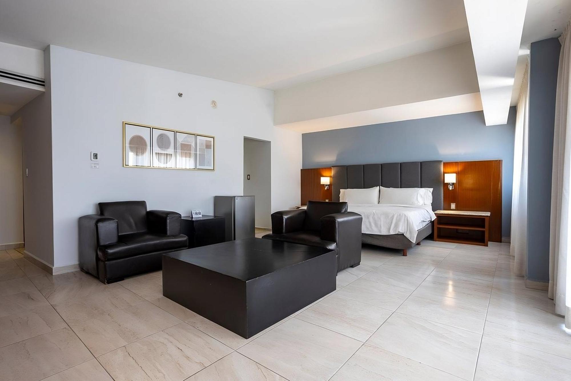 Holiday Inn Puebla Finsa By Ihg Экстерьер фото
