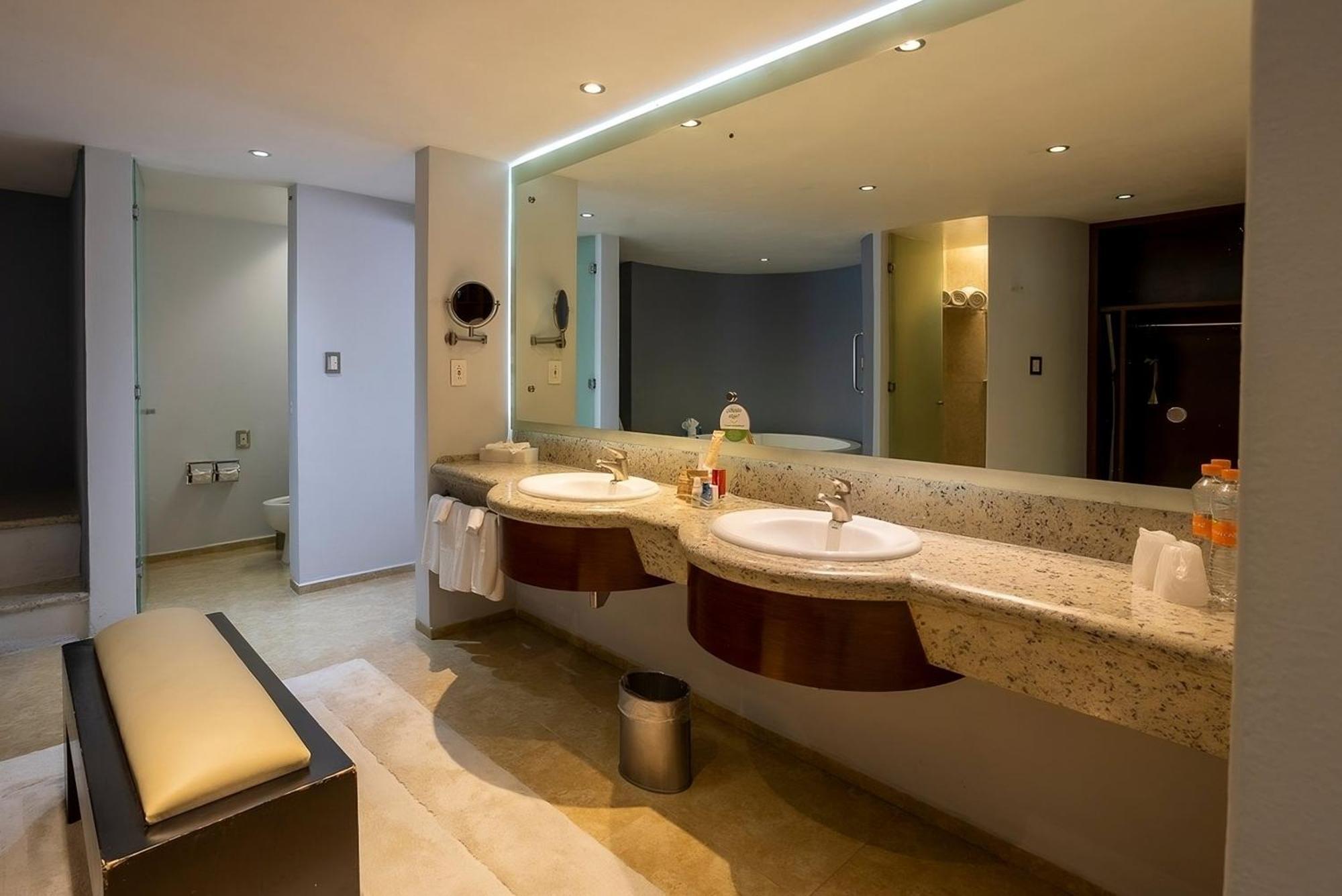 Holiday Inn Puebla Finsa By Ihg Экстерьер фото