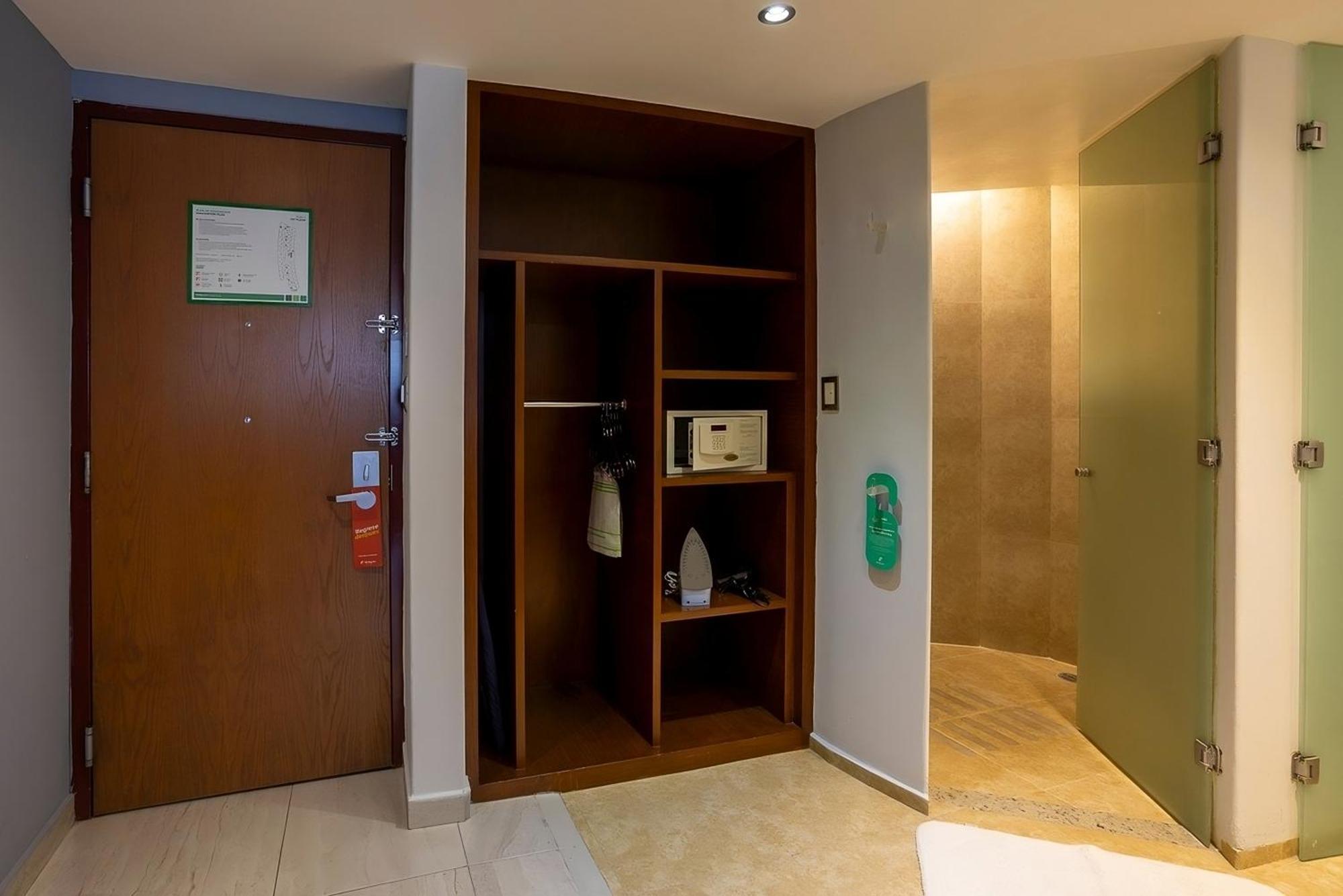 Holiday Inn Puebla Finsa By Ihg Экстерьер фото