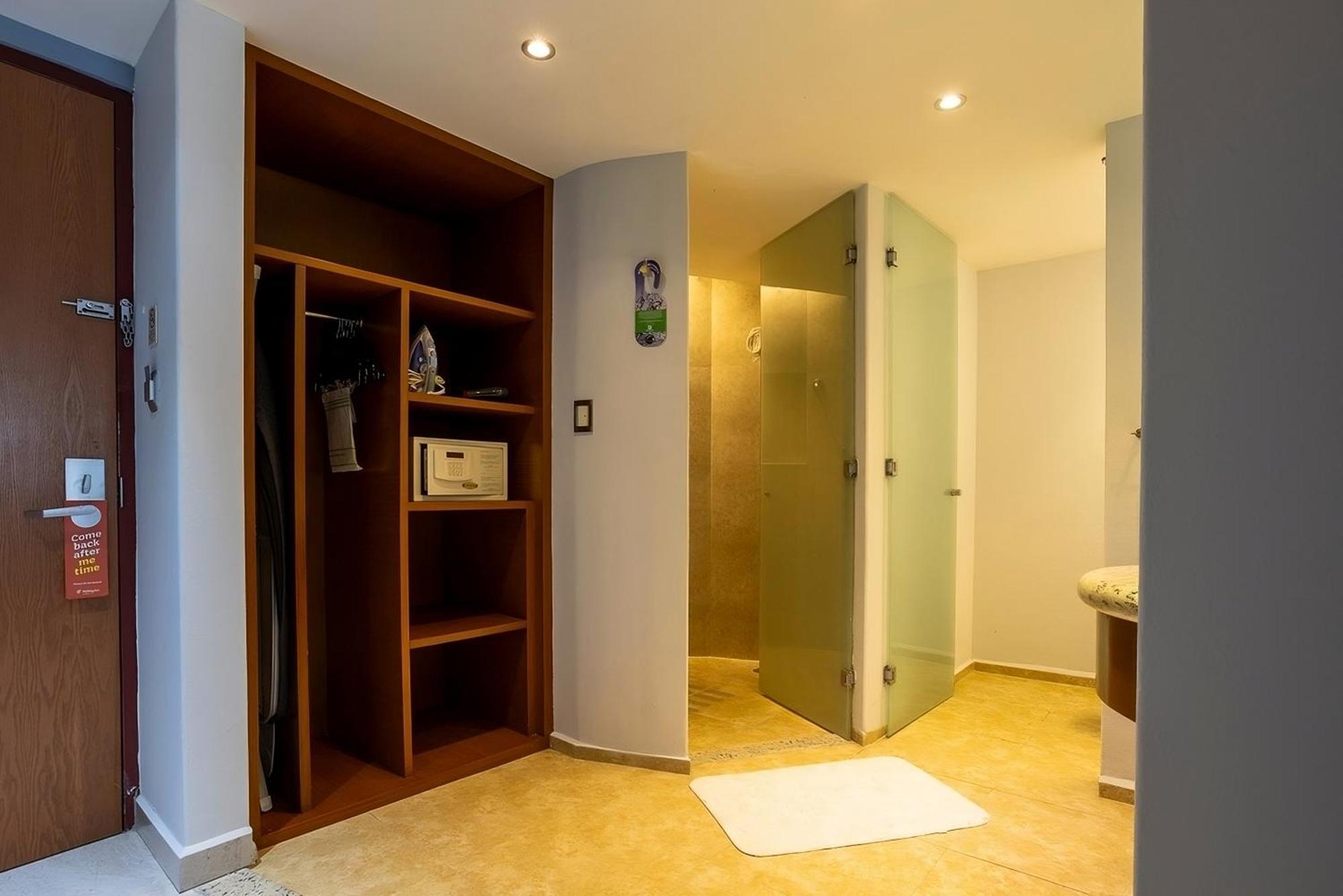 Holiday Inn Puebla Finsa By Ihg Экстерьер фото